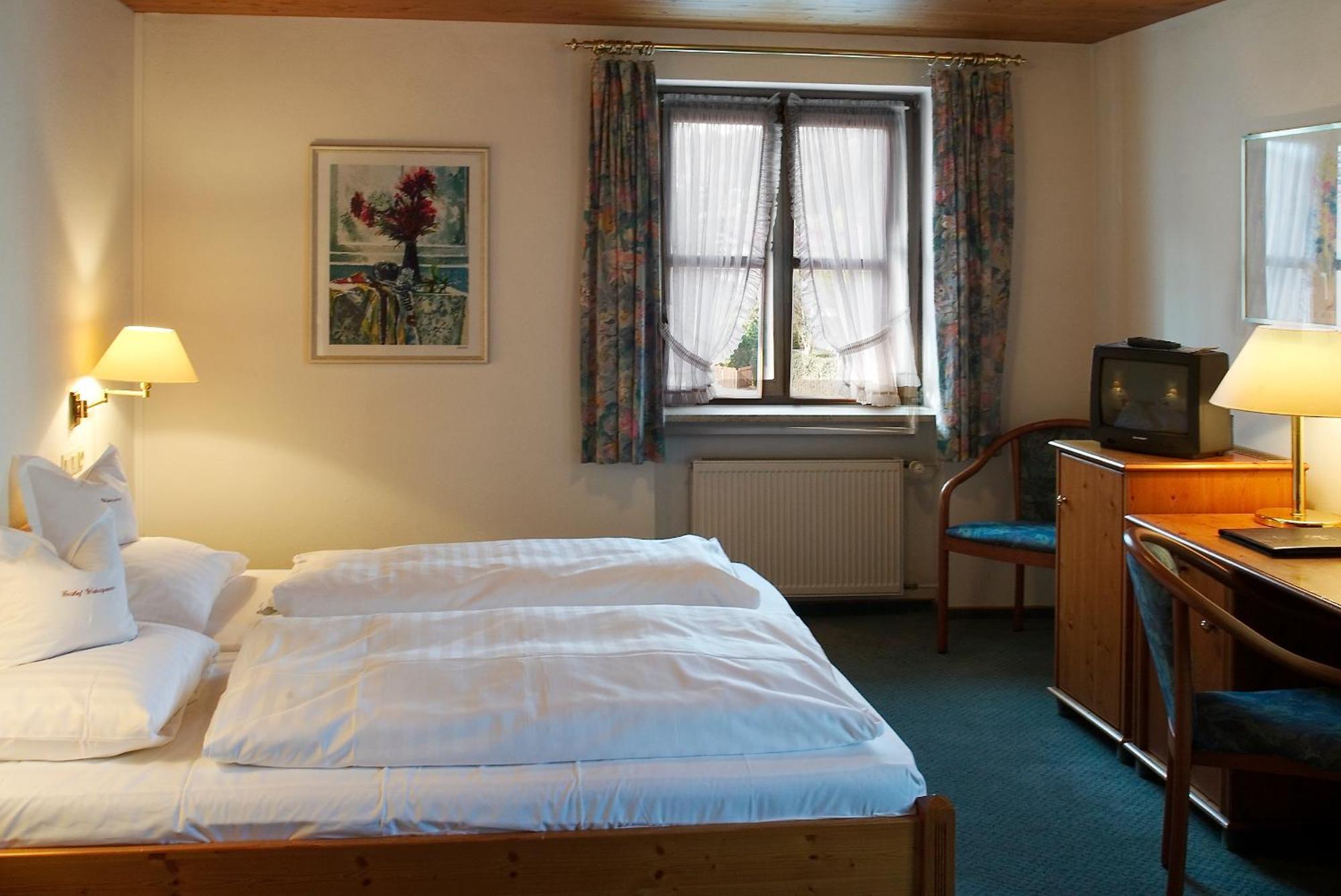 Boardinghouse Wadenspanner Altdorf  Zewnętrze zdjęcie